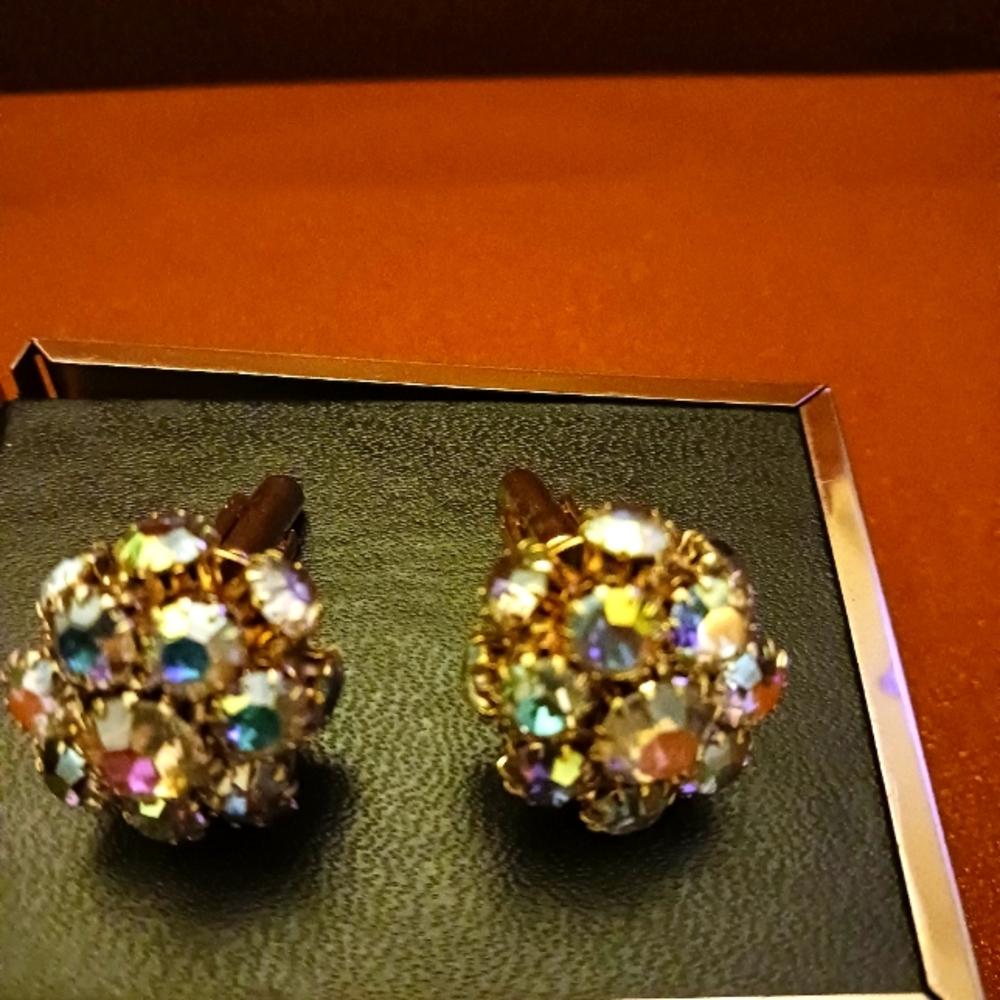 Fashion cuff links
